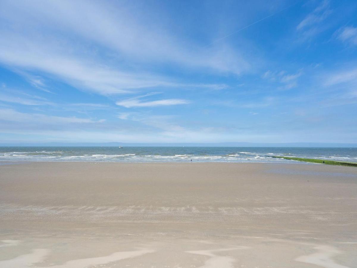 Comfortable Apartment In Oostende With Sea Views Exterior photo