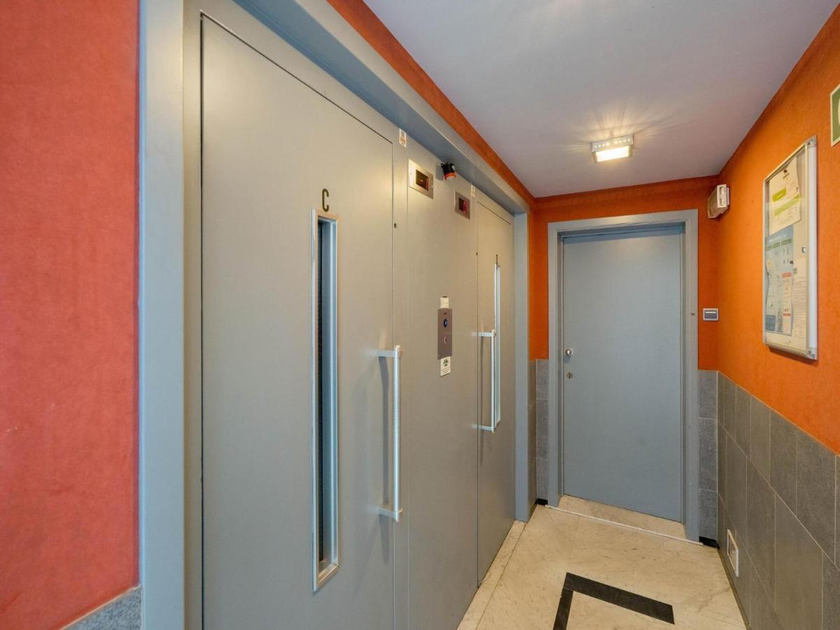 Comfortable Apartment In Oostende With Sea Views Exterior photo